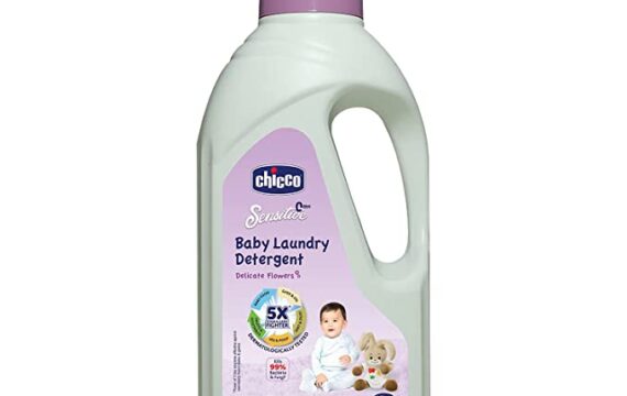 Chicco Baby Liquid Laundry Detergent, 5X Stain & Germ Fighter, Kills 99% of Germs, Dermatologically Tested for Effective & Gentle Cleaning, Delicate FLowers (1 L)
